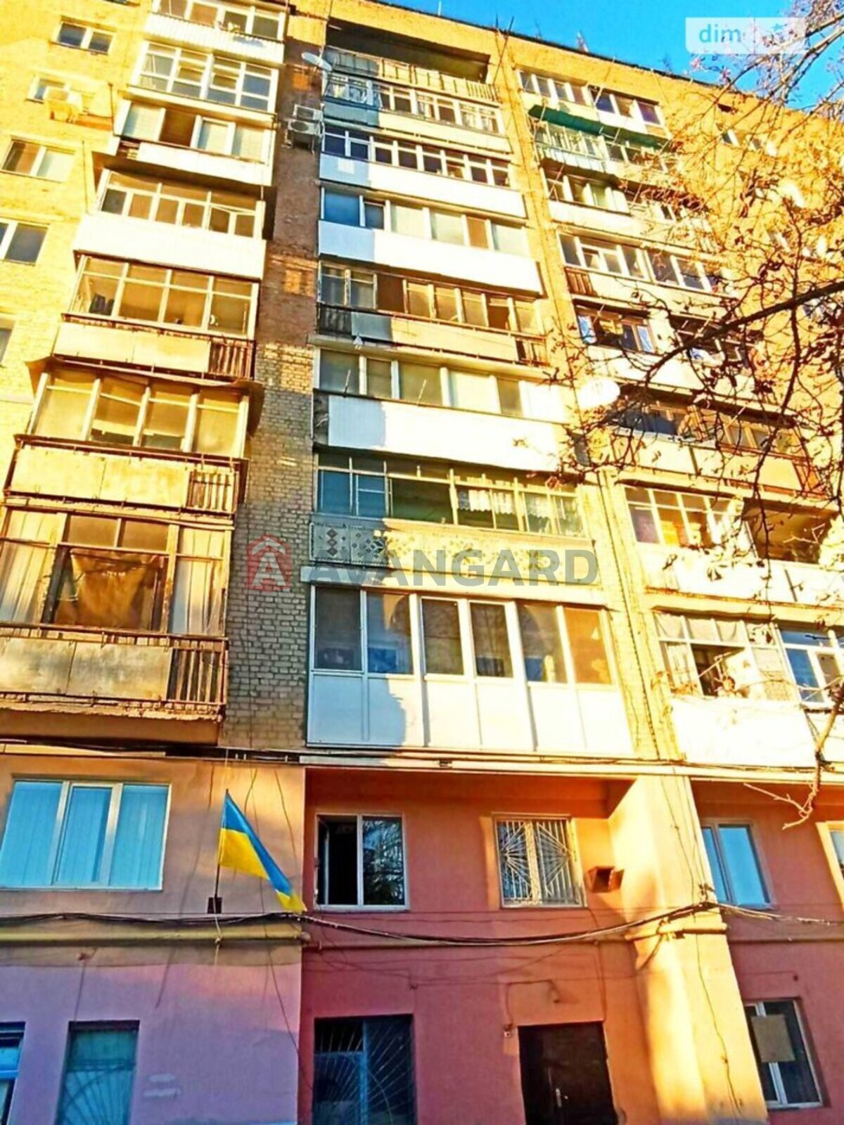 4 ��. ��������, 82/51/7 ��. �., 5/9 ������ ���� 22