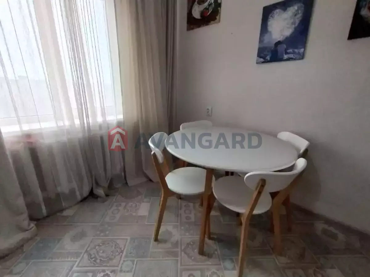 2 ��. ��������, 53/33/8 ��. �., 9/9 ������ ���� 7