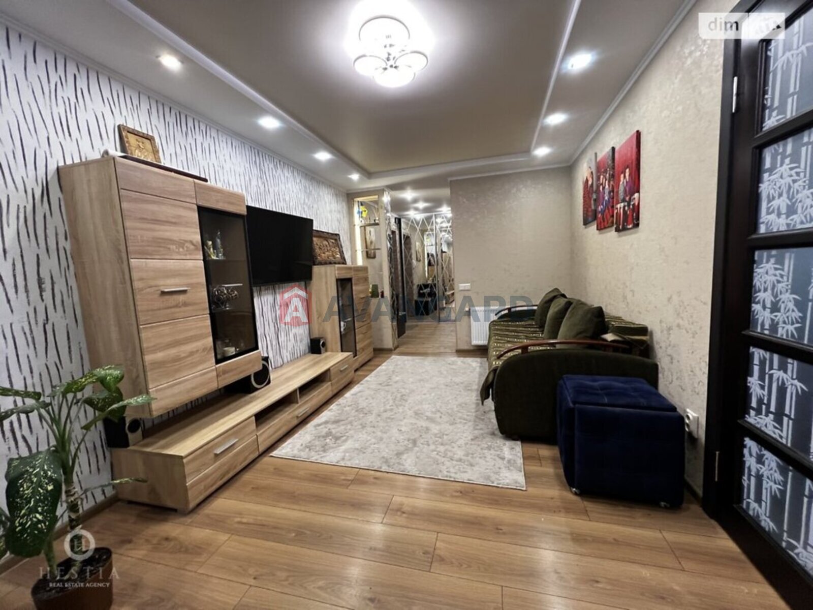 3 ��. ��������, 68/-/12 ��. �., 4/10 ������ ���� 18