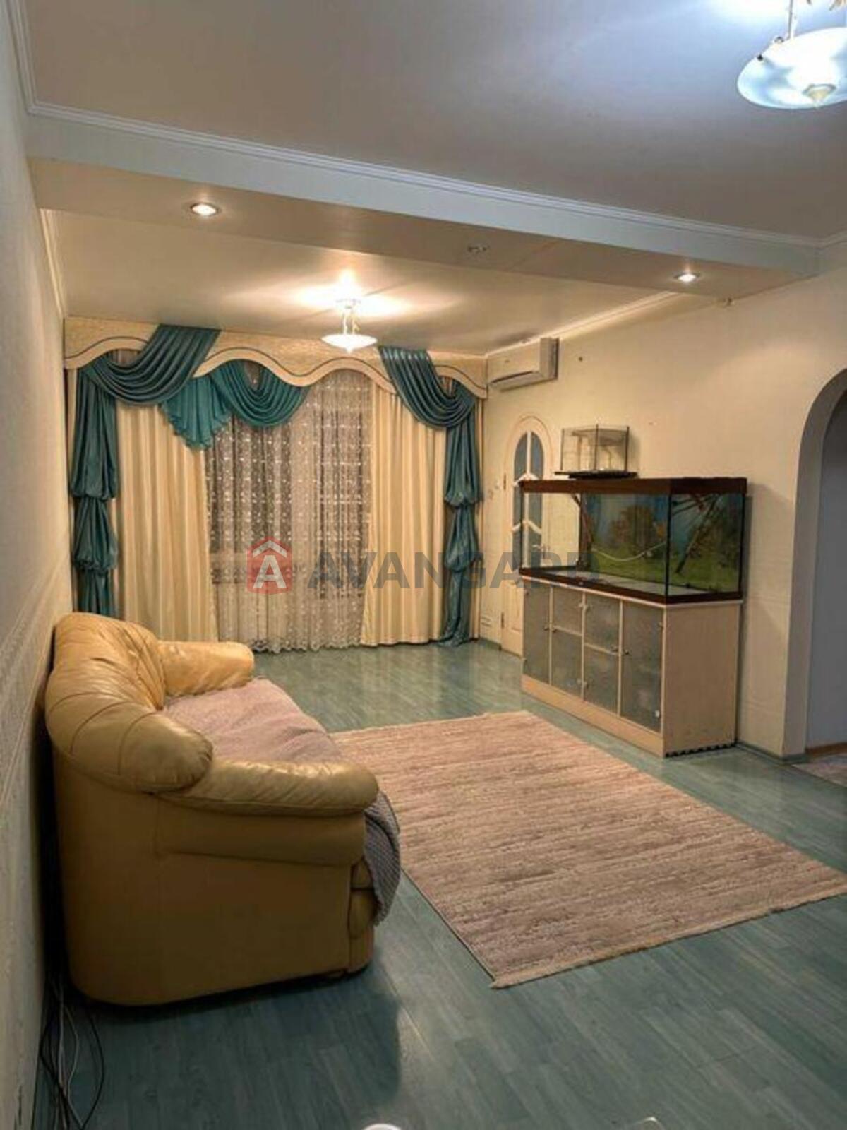 3 ��. ��������, 82/-/16 ��. �., 3/12 ������ ���� 4