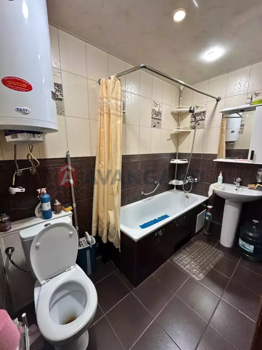 3 ����. ��������, 67/39/8 ��. �., 9/9 ���� ���� 9