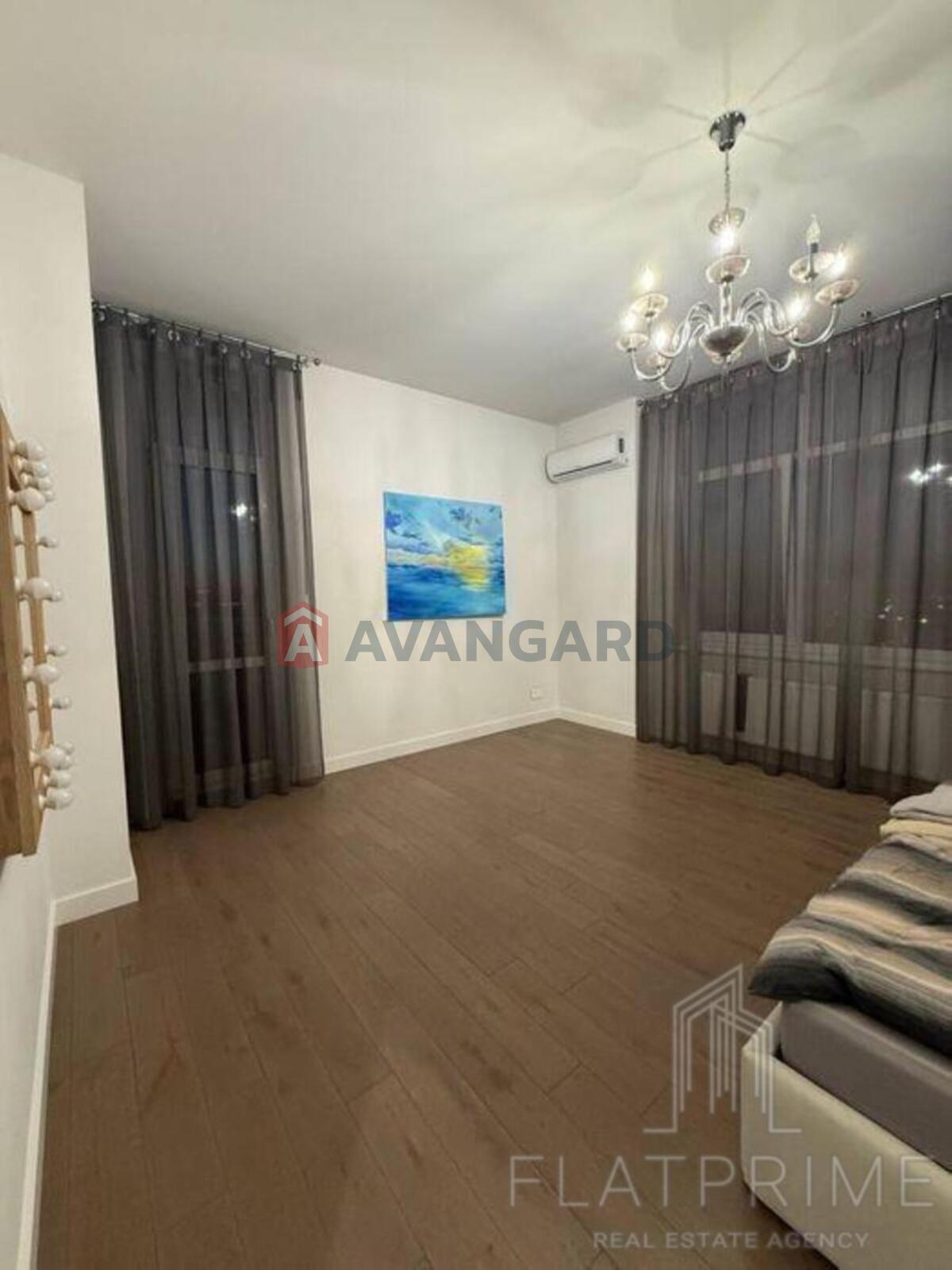 4 ��. ��������, 200/150/27 ��. �., 22/23 ������ ���� 7