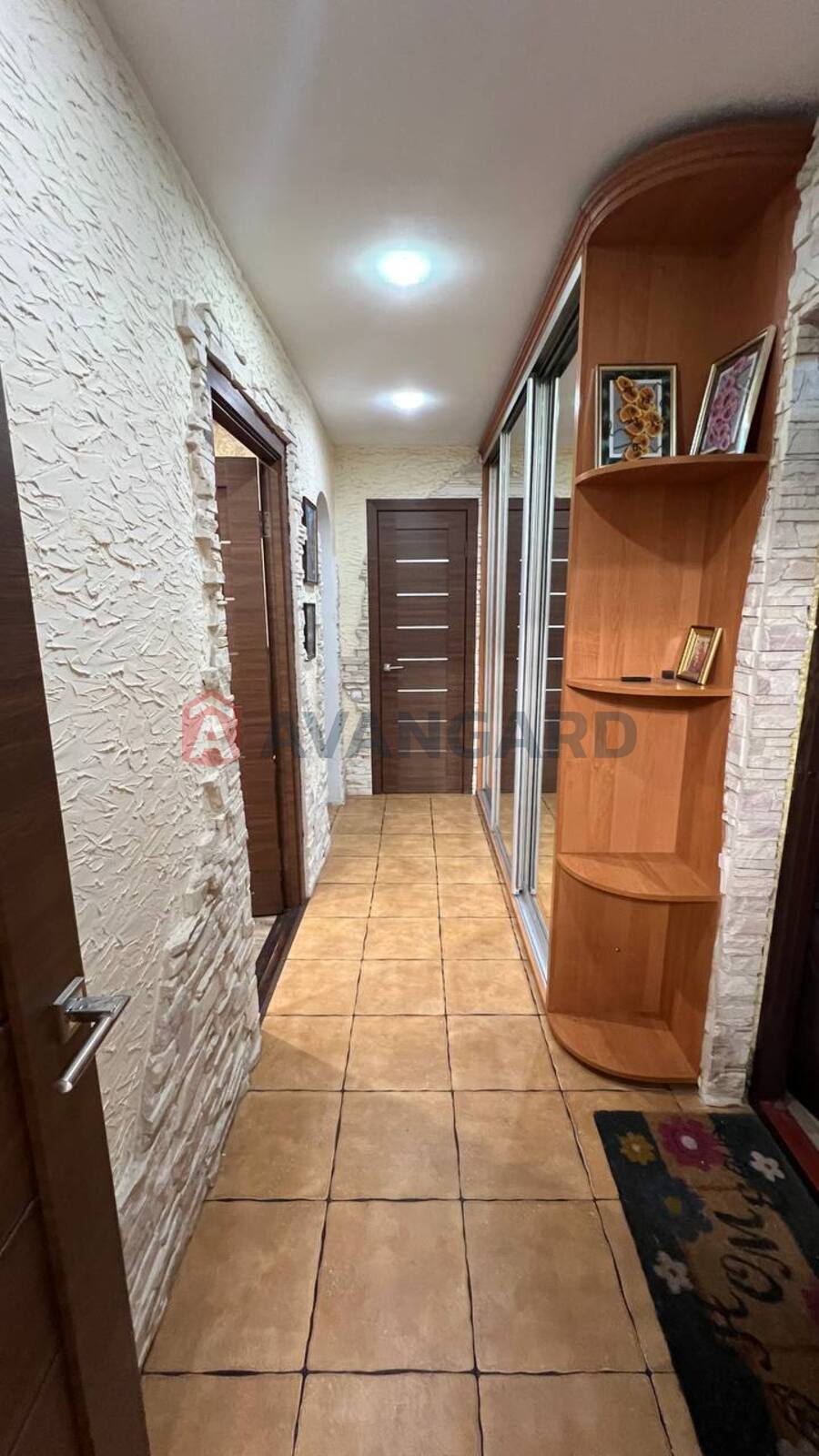 2 ����. ��������, 50/29/8 ��. �., 9/9 ���� ���� 17