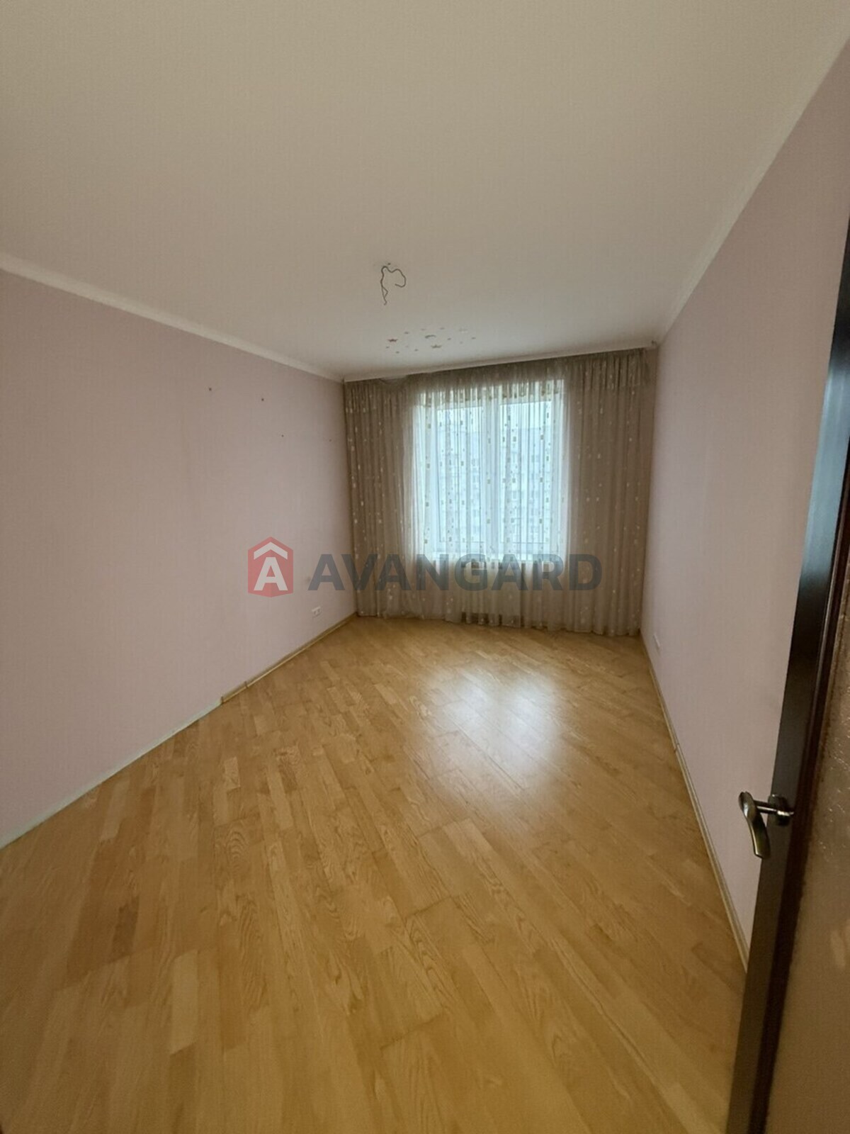 3 ��. ��������, 102/58/19 ��. �., 9/13 ������ ���� 5