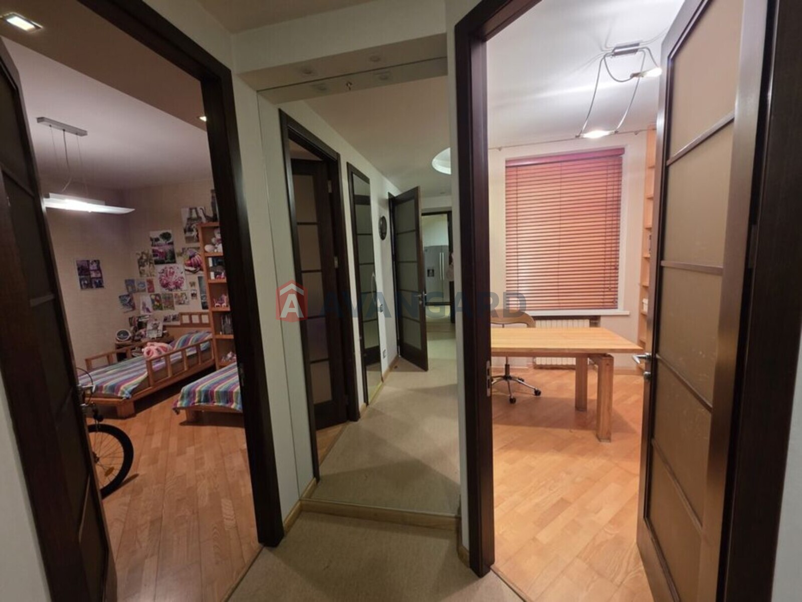 4 ��. ��������, 110/-/20 ��. �., 4/4 ������ ���� 7