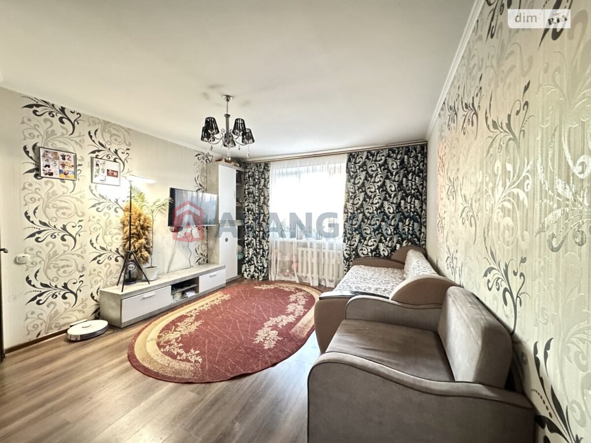 1 ����. ��������, 37/20/8 ��. �., 7/9 ���� ���� 5