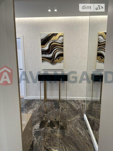 1 ��. ��������, 83/36.2/25 ��. �., 22/25 ������ ���� 4