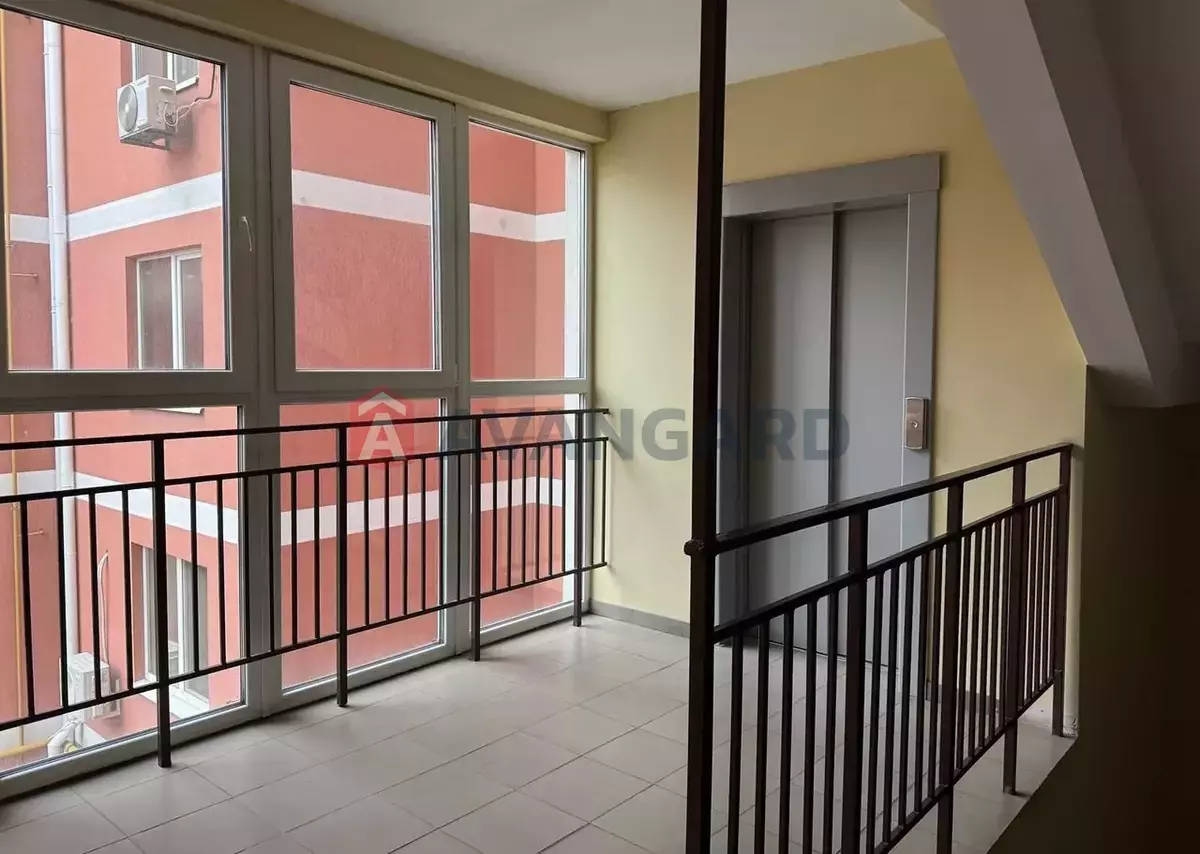 1 ��. ��������, 39/19/10 ��. �., 3/6 ������ ���� 24