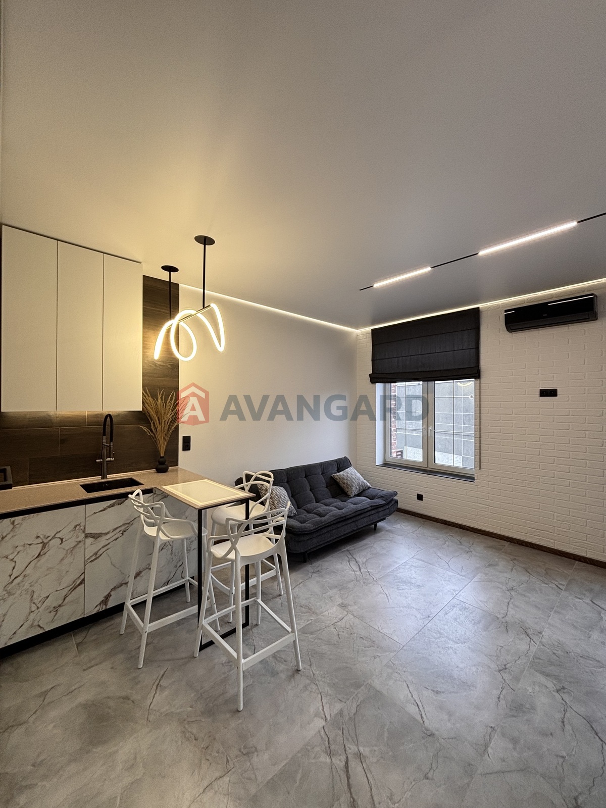 1 ��. ��������, 29.6/26.2/3.4 ��. �., 7/8 ������ ���� 2