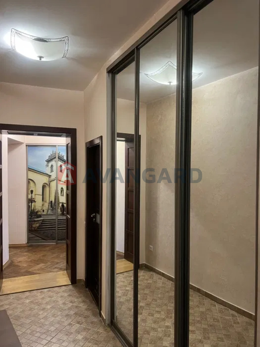 1 ����. ��������, 60/-/9 ��. �., 2/4 ���� ���� 18