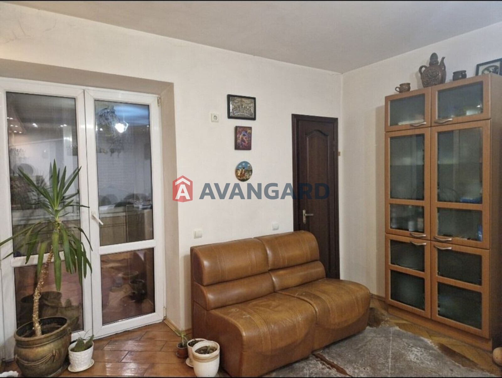 3 ��. ��������, 130/-/23 ��. �., 3/11 ������ ���� 10