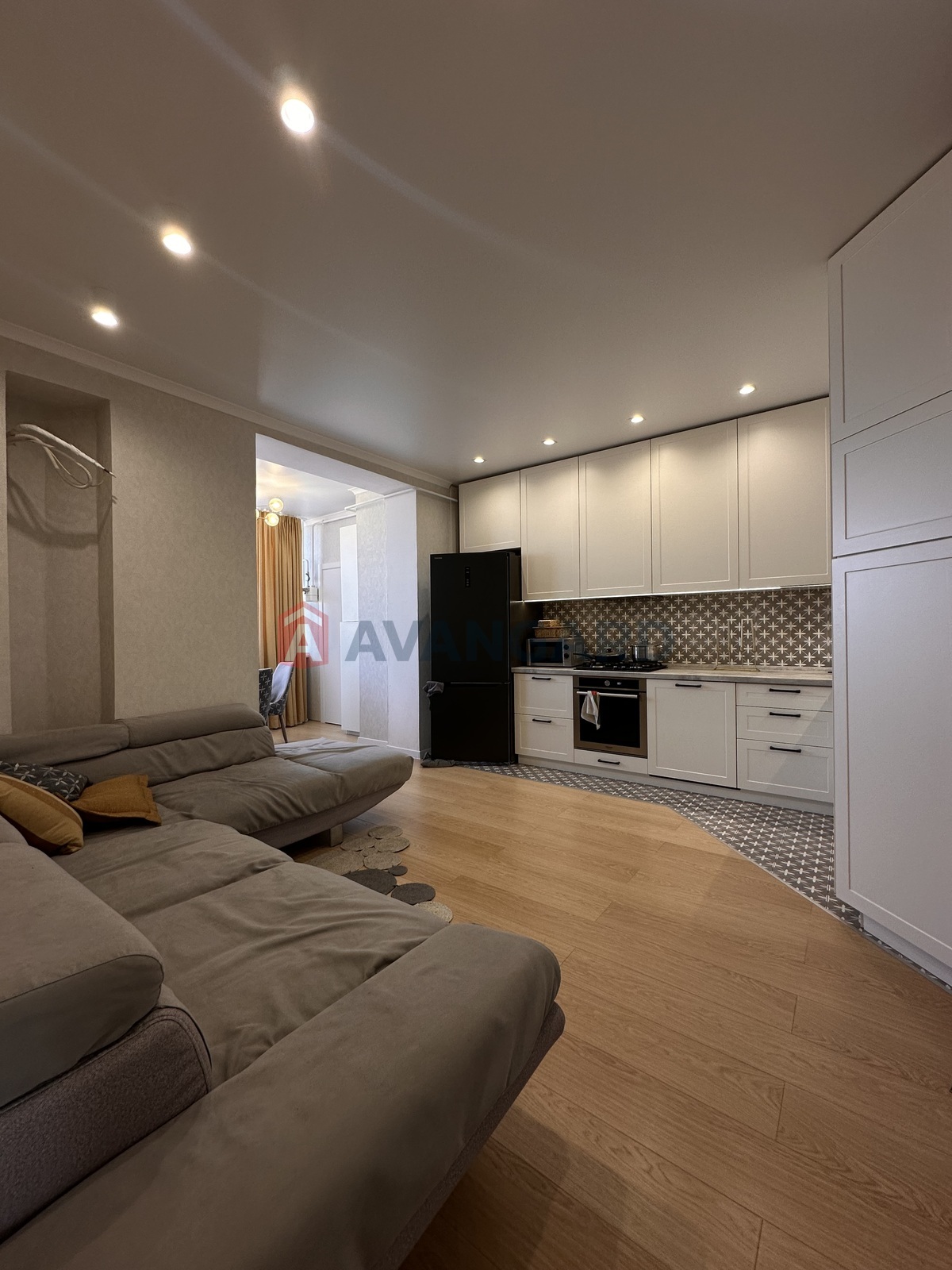 2 ��. ��������, 67/-/24 ��. �., 7/10 ������ ���� 3