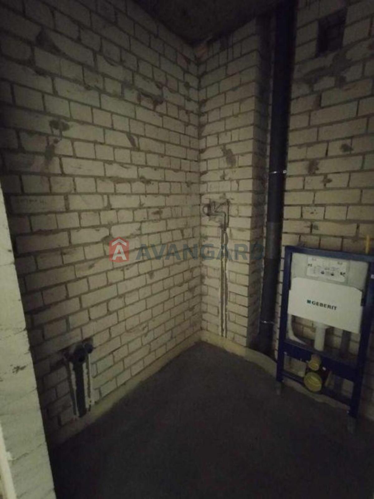 2 ��. ��������, 58/-/15 ��. �., 3/10 ������ ���� 14