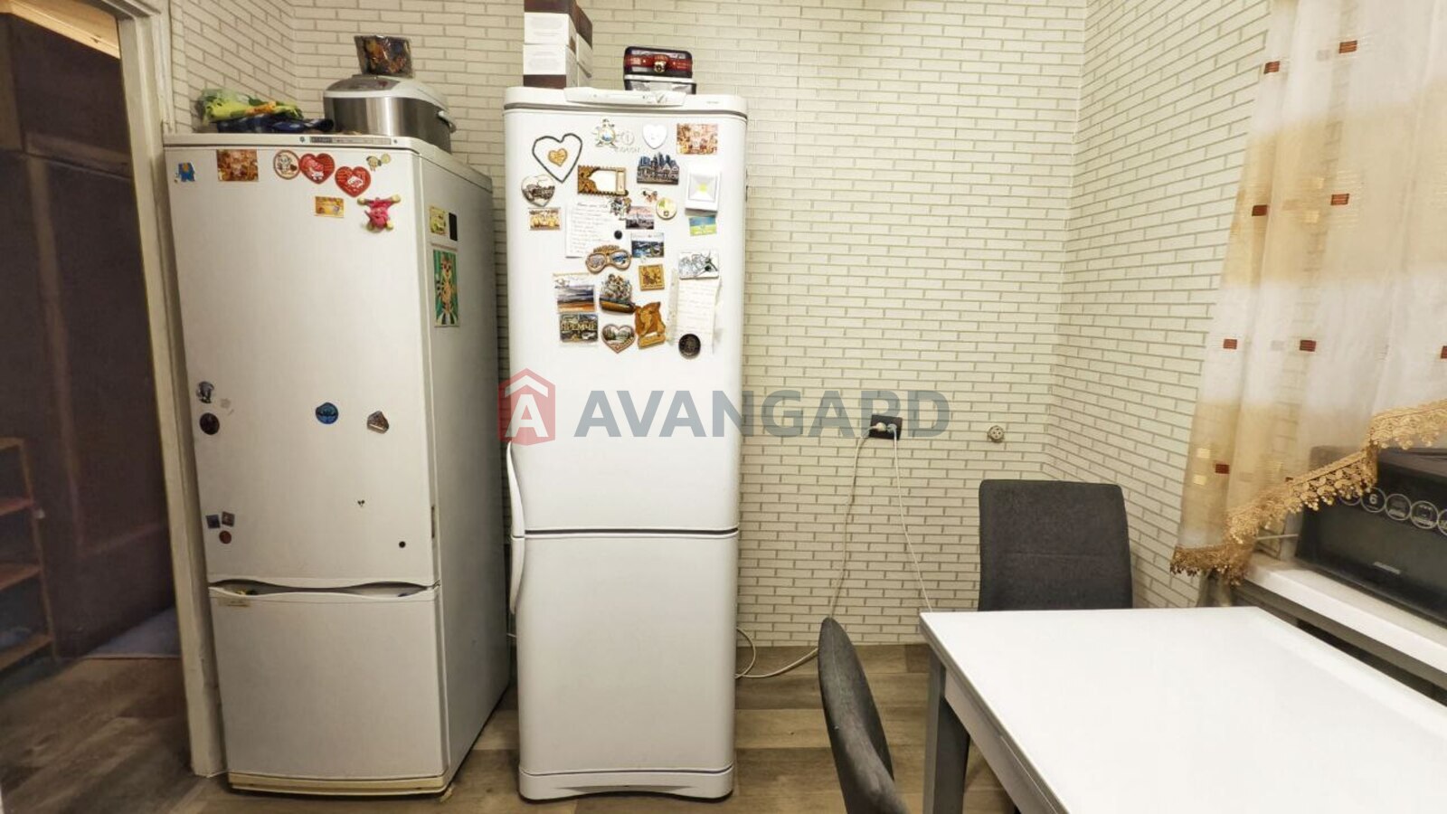 4 . , 74/45/8,4 . ., 8/9   5