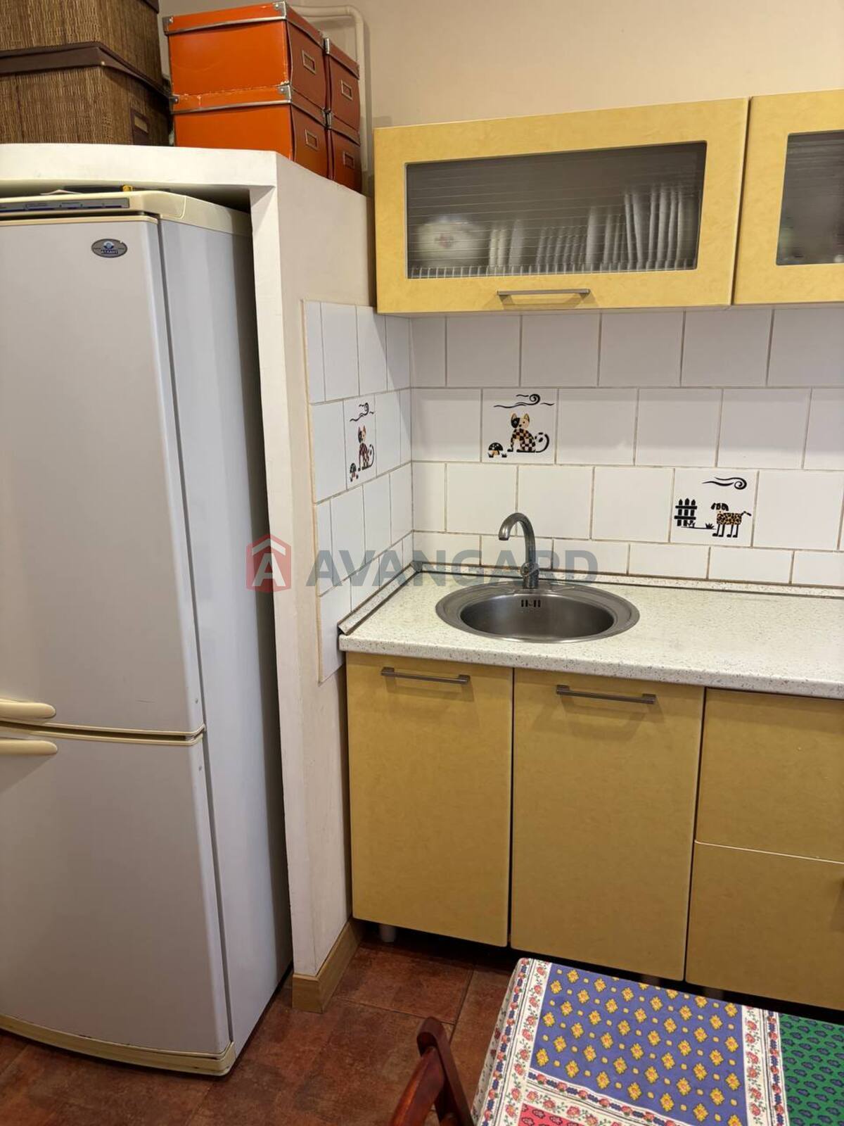 3 ��. ��������, 63/-/10 ��. �., 5/9 ������ ���� 5