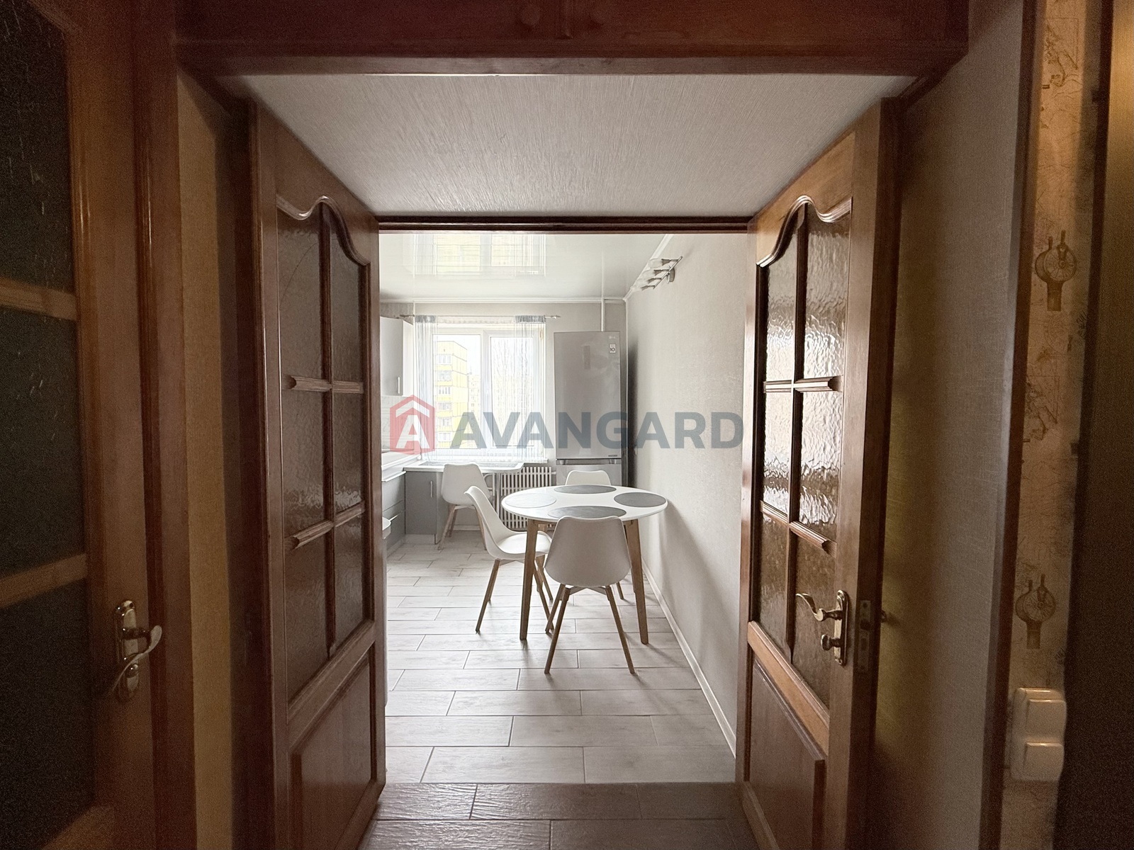 3 ����. ��������, 69,8/-/9,5 ��. �., 6/9 ���� ���� 5