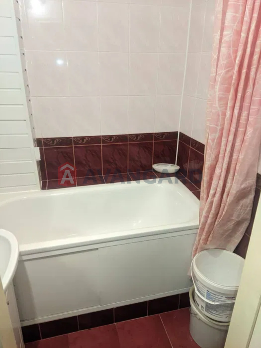 4 ��. ��������, 61/-/6 ��. �., 3/5 ������ ���� 15