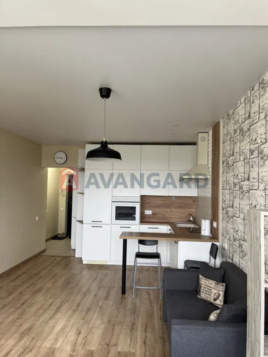 1 ��. ��������, 32/-/5 ��. �., 12/18 ������ ���� 3