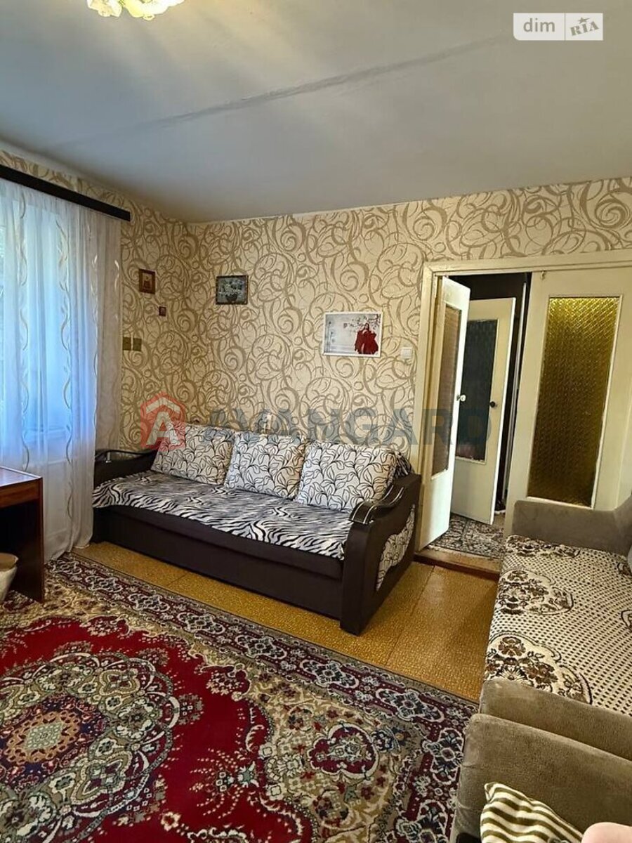 3 ����. ��������, 63/38/9 ��. �., 2/5 ���� ���� 14