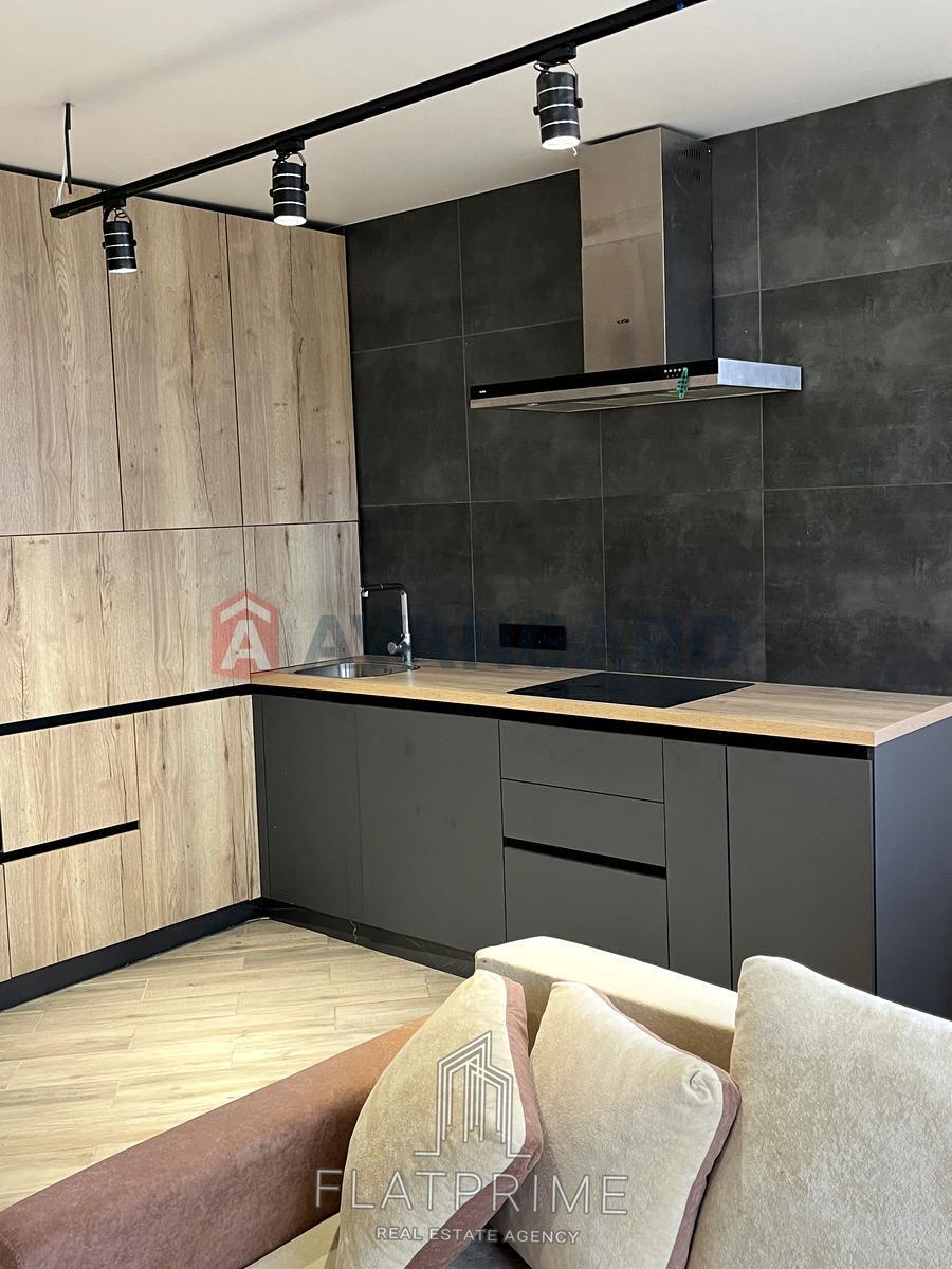 3 ��. ��������, 87 / 44 / 23 �? ��. �., 22/25 ������ ���� 2