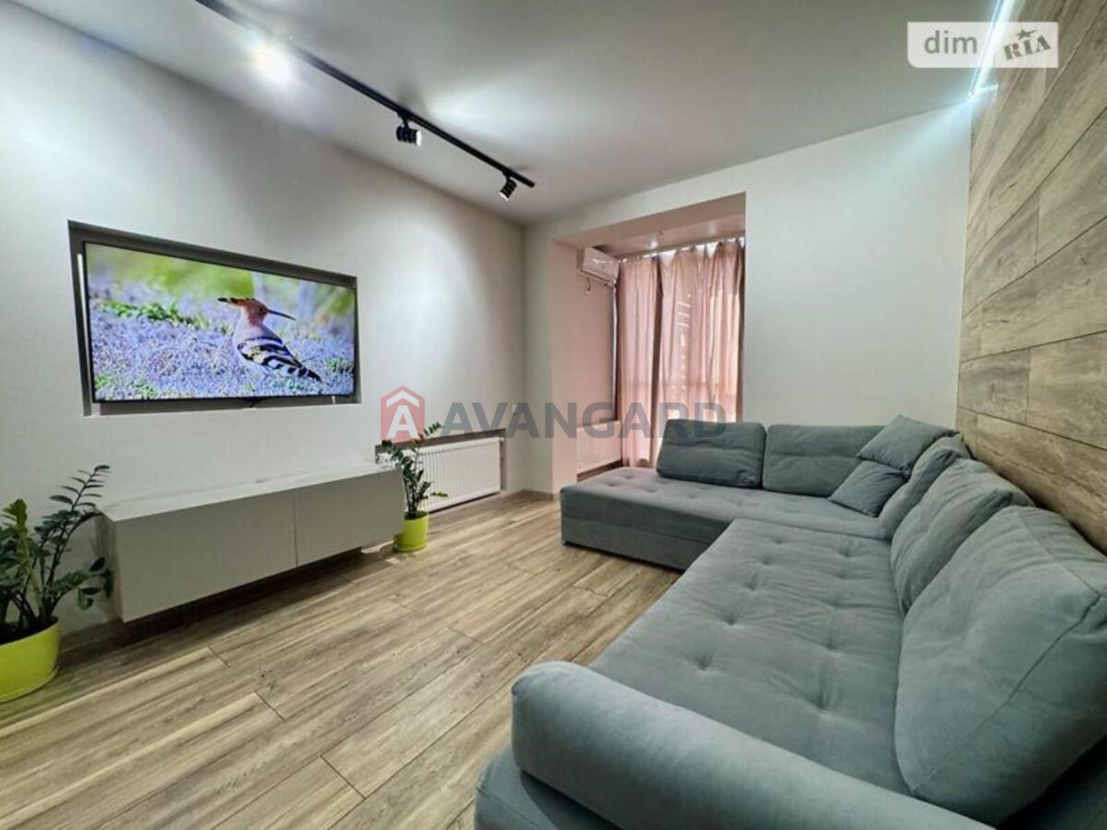 2 ��. ��������, 51/-/12 ��. �., 5/10 ������ ���� 11