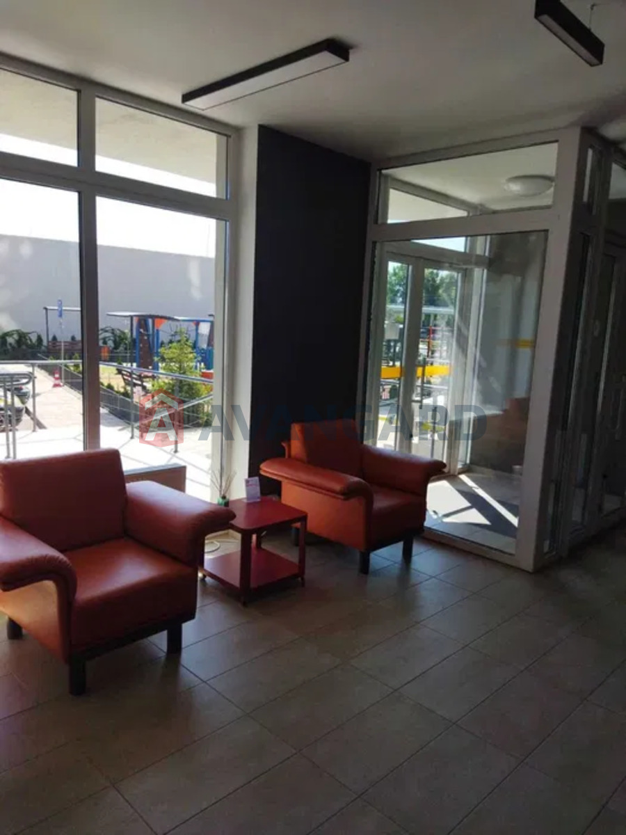 1 ��. ��������, 37/-/11 ��. �., 26/28 ������ ���� 10