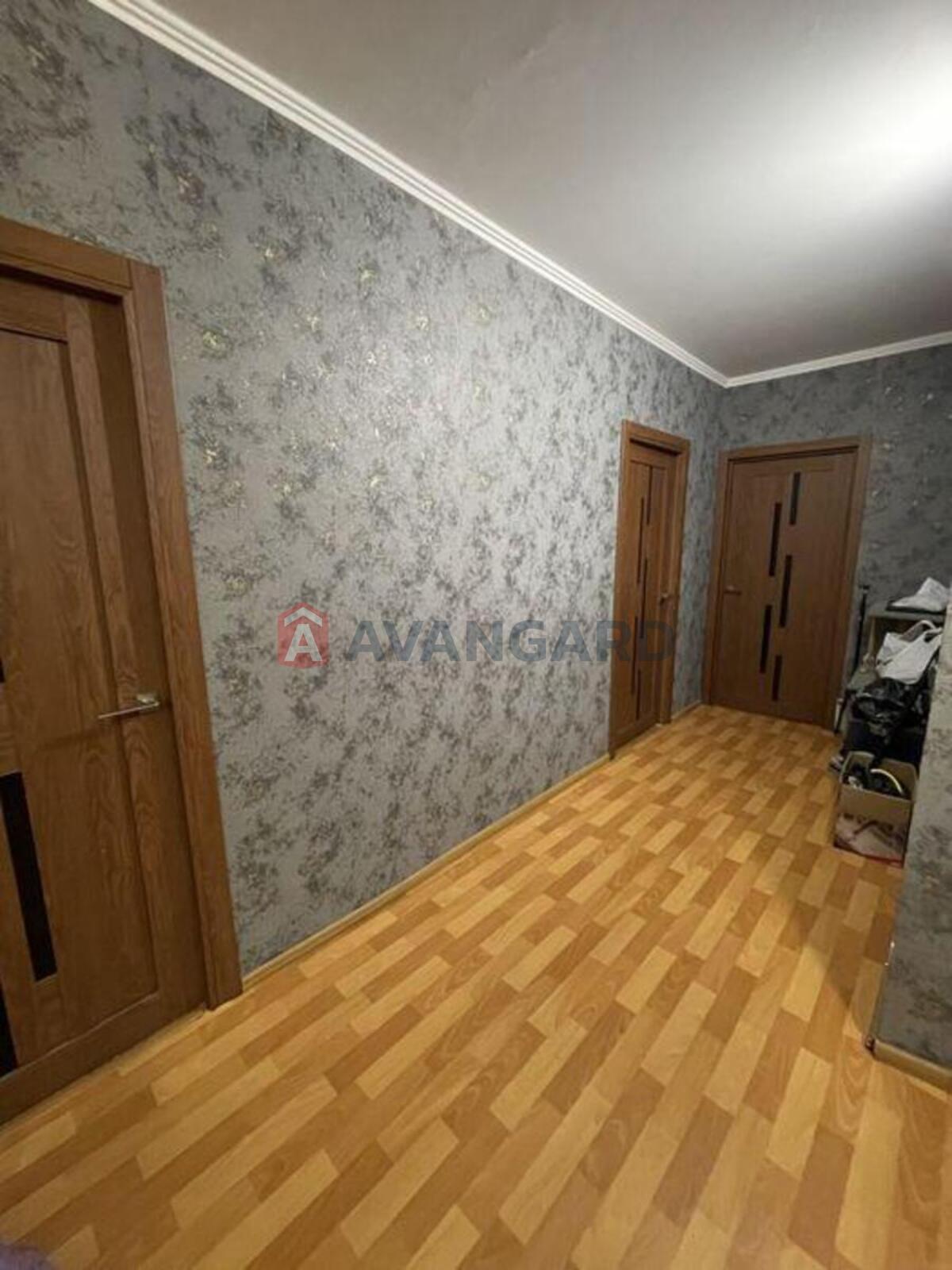 3 ����. ��������, 71/-/8 ��. �., 1/10 ���� ���� 5