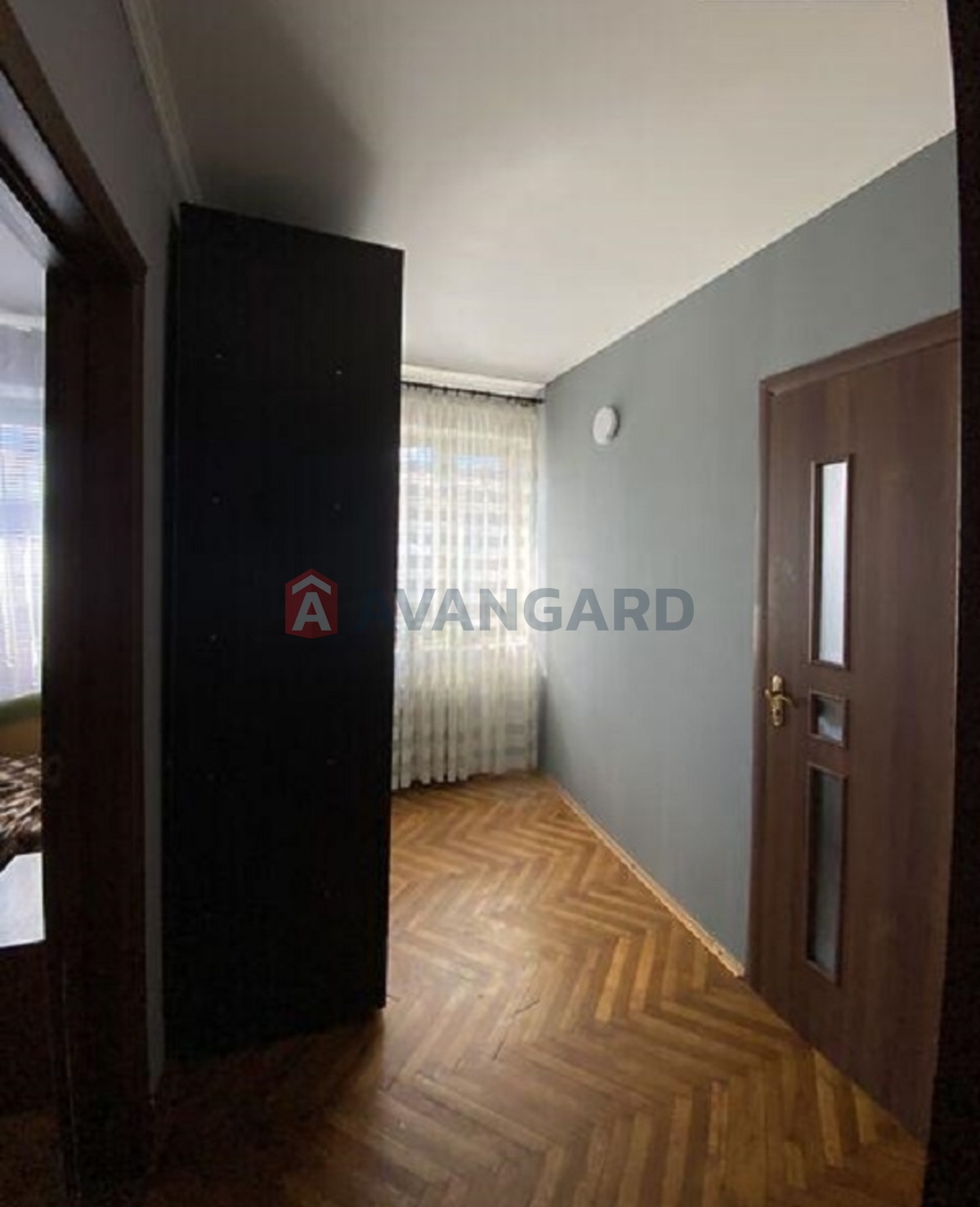 3 ����. ��������, 68/48/7,5 ��. �., 9/9 ���� ���� 3