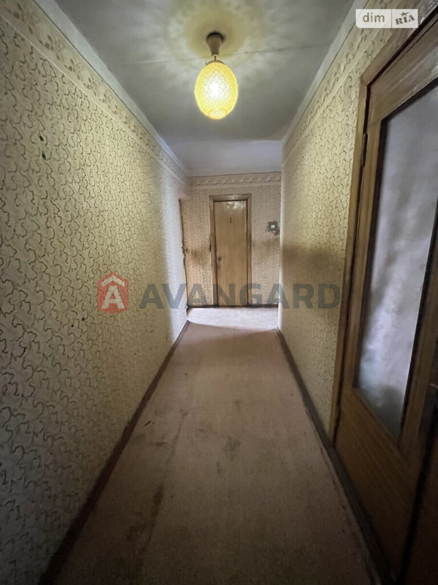 3 ��. ��������, 64/36/8 ��. �., 4/9 ������ ���� 14