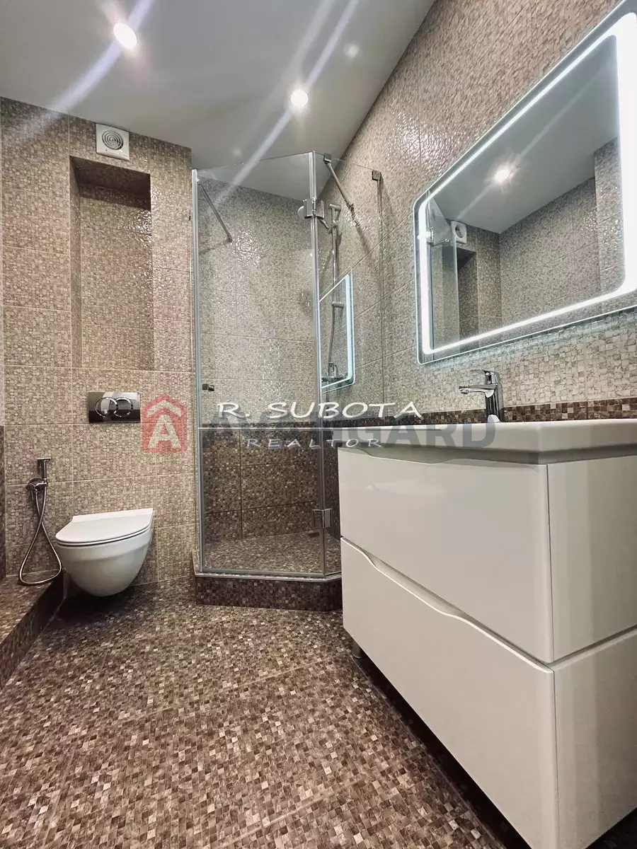 1 ��. ��������, 32/-/- ��. �., 1/10 ������ ���� 9