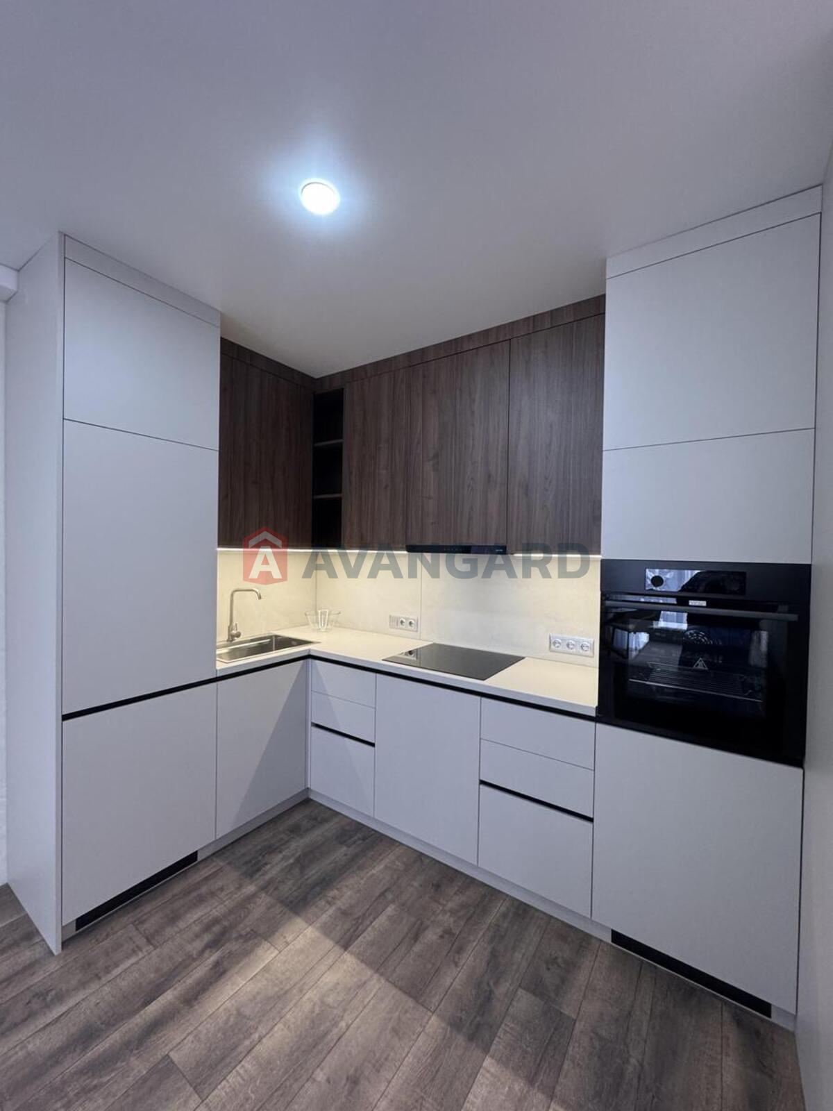 1 ��. ��������, 41/16/15 ��. �., 11/21 ������ ���� 10