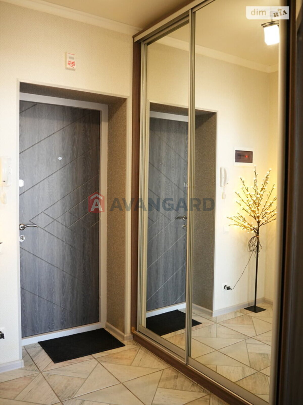 1 ����. ��������, 46/-/- ��. �., 10/12 ���� ���� 13