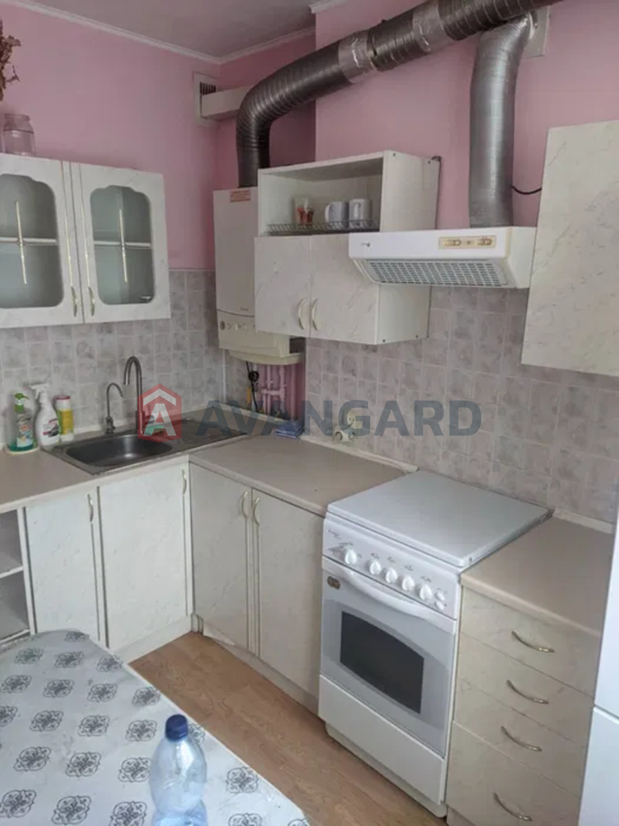 4 ��. ��������, 61/-/6 ��. �., 3/5 ������ ���� 16