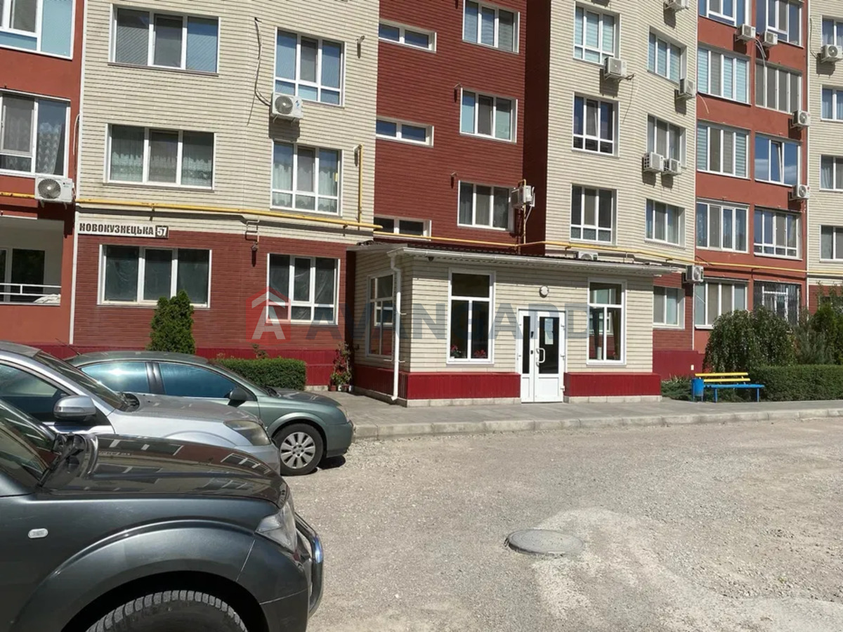 1 ��. ��������, 38/-/11 ��. �., 9/10 ������ ���� 20