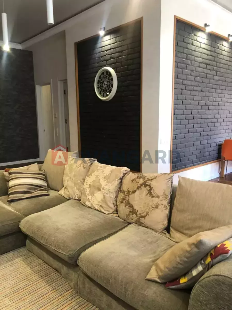 2 ��. ��������, 97/-/- ��. �., 3/5 ������ ���� 4