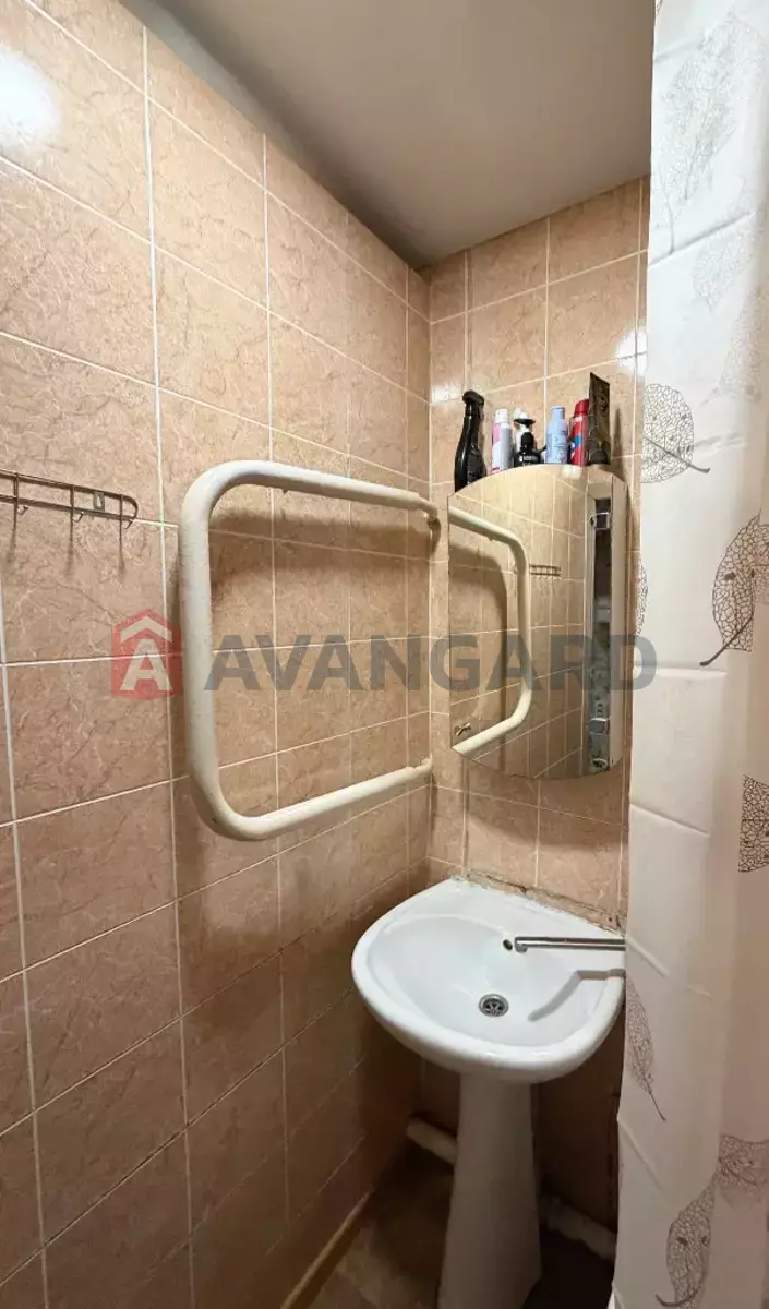 2 ��. ��������, 46/28/- ��. �., 1/9 ������ ���� 8