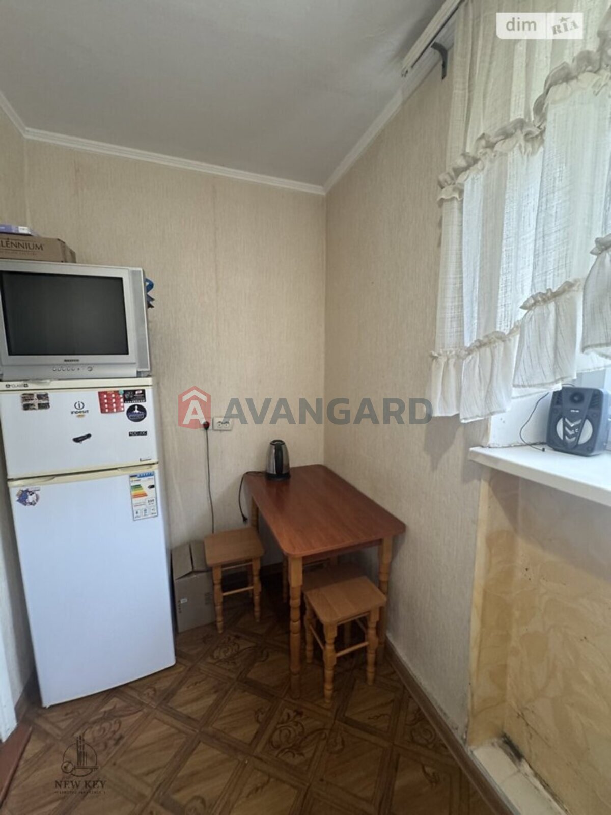 1 ��. ��������, 24/12/6 ��. �., 2/5 ������ ���� 4