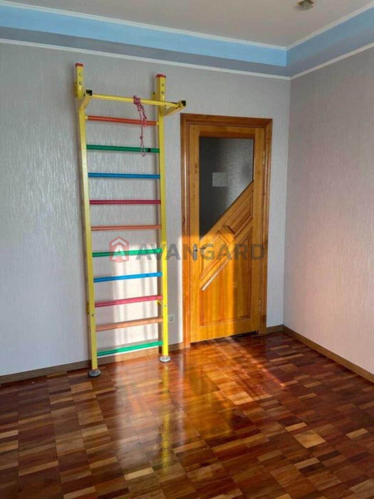 2 ����. ��������, 58/-/12 ��. �., 9/10 ���� ���� 4