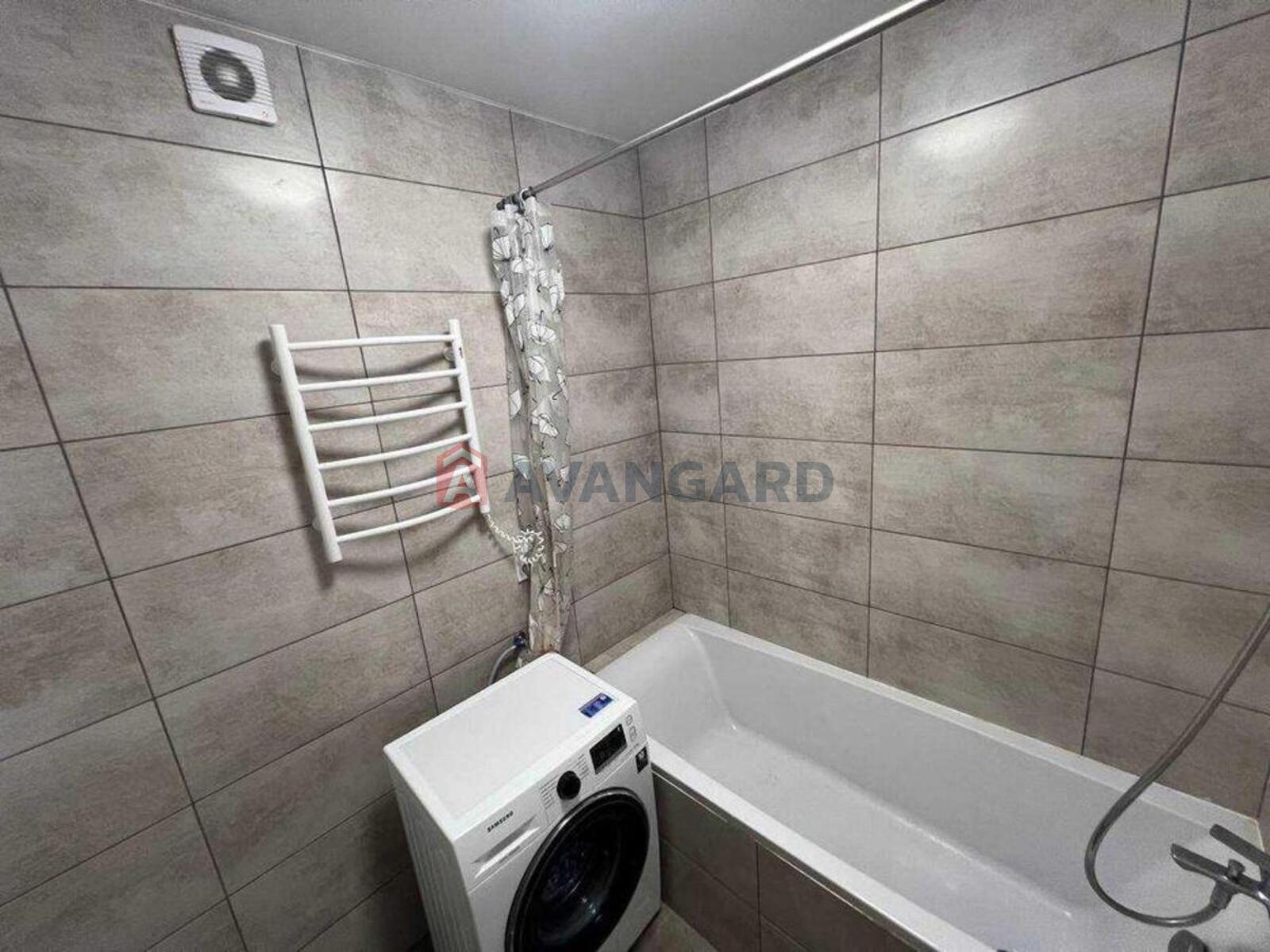 5 ��. ��������, 107/-/25 ��. �., 20/24 ������ ���� 3