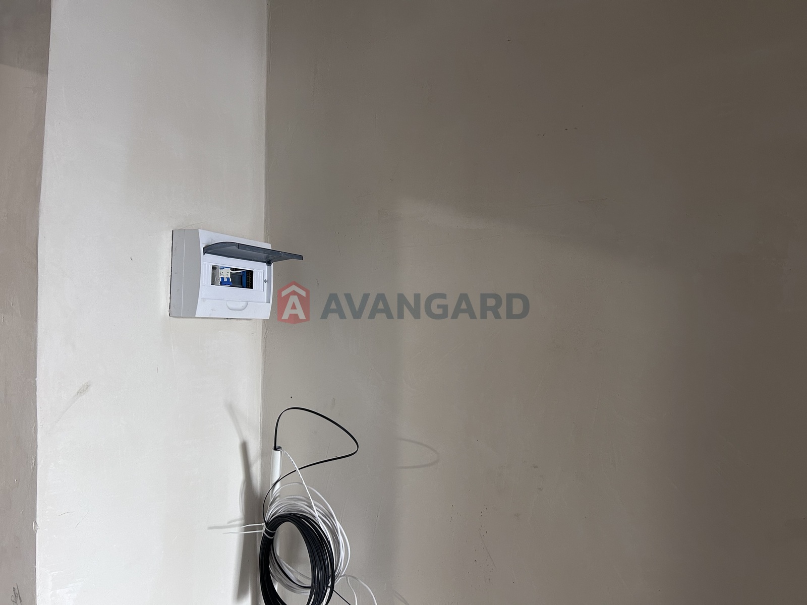 1 ����. ��������, 39,2/-/6,2 ��. �., 6/9 ���� ���� 8