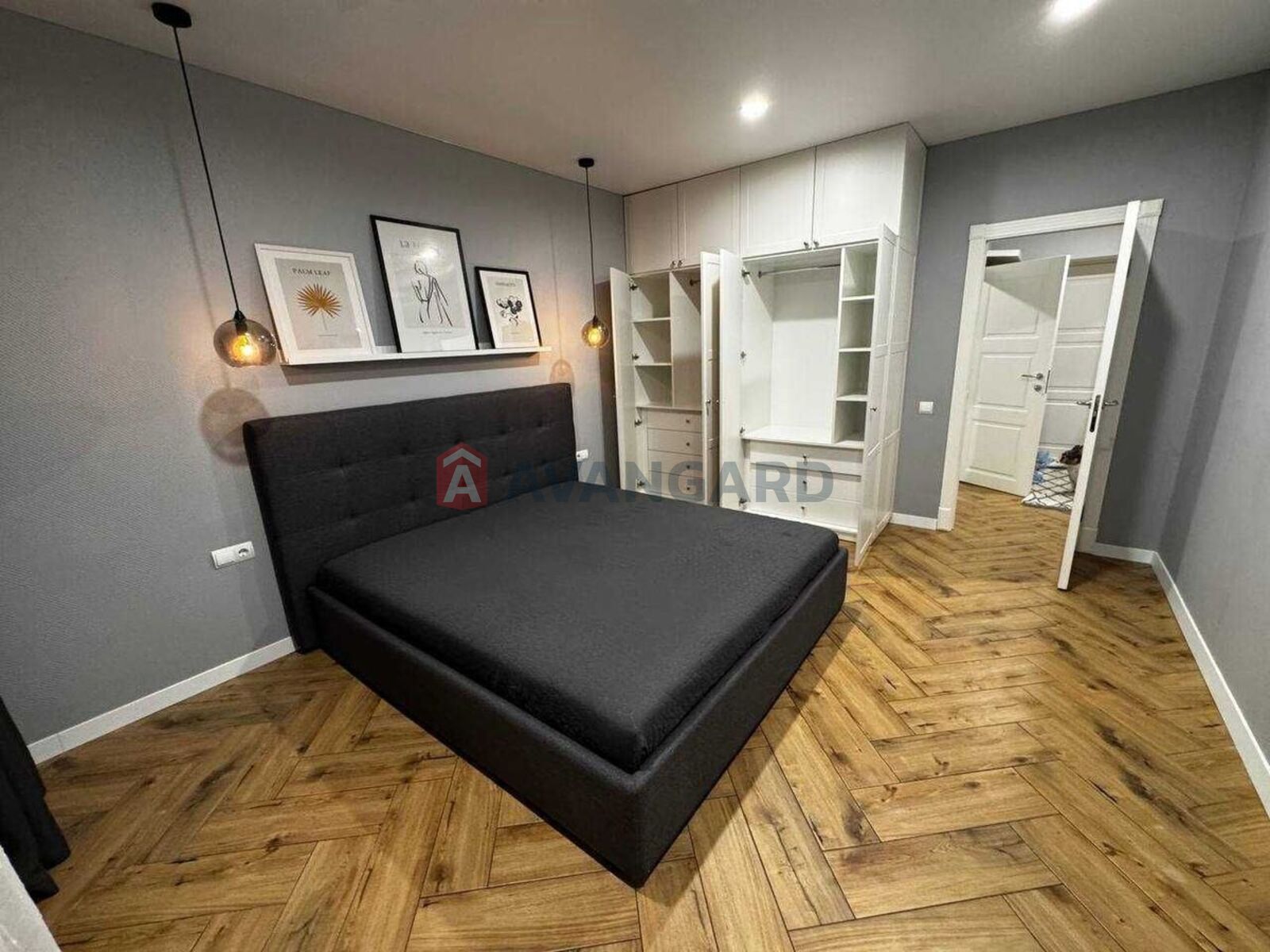 1 ��. ��������, 44/18/16 ��. �., 15/25 ������ ���� 1