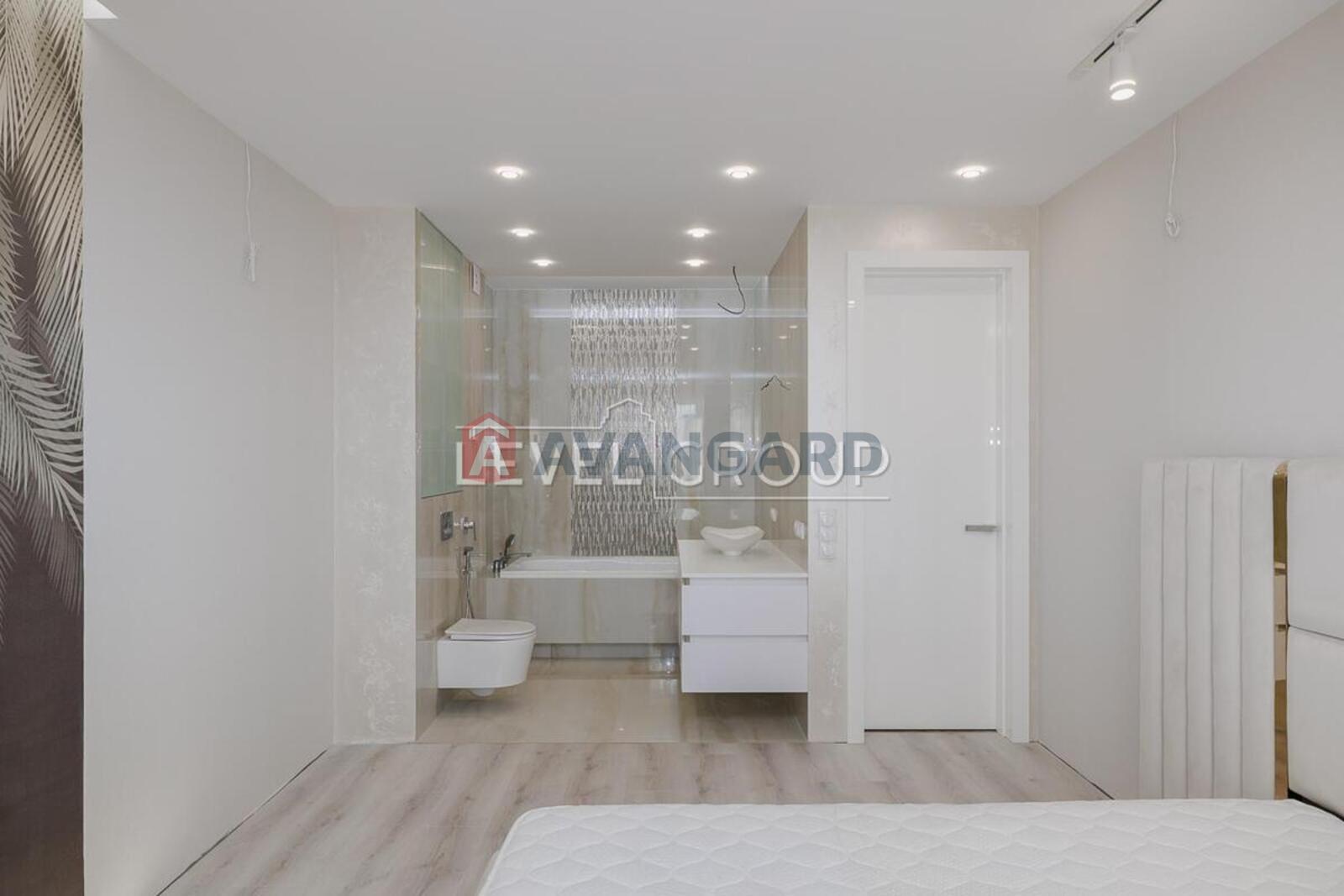 2 ��. ��������, 91/40/27 ��. �., 11/26 ������ ���� 7