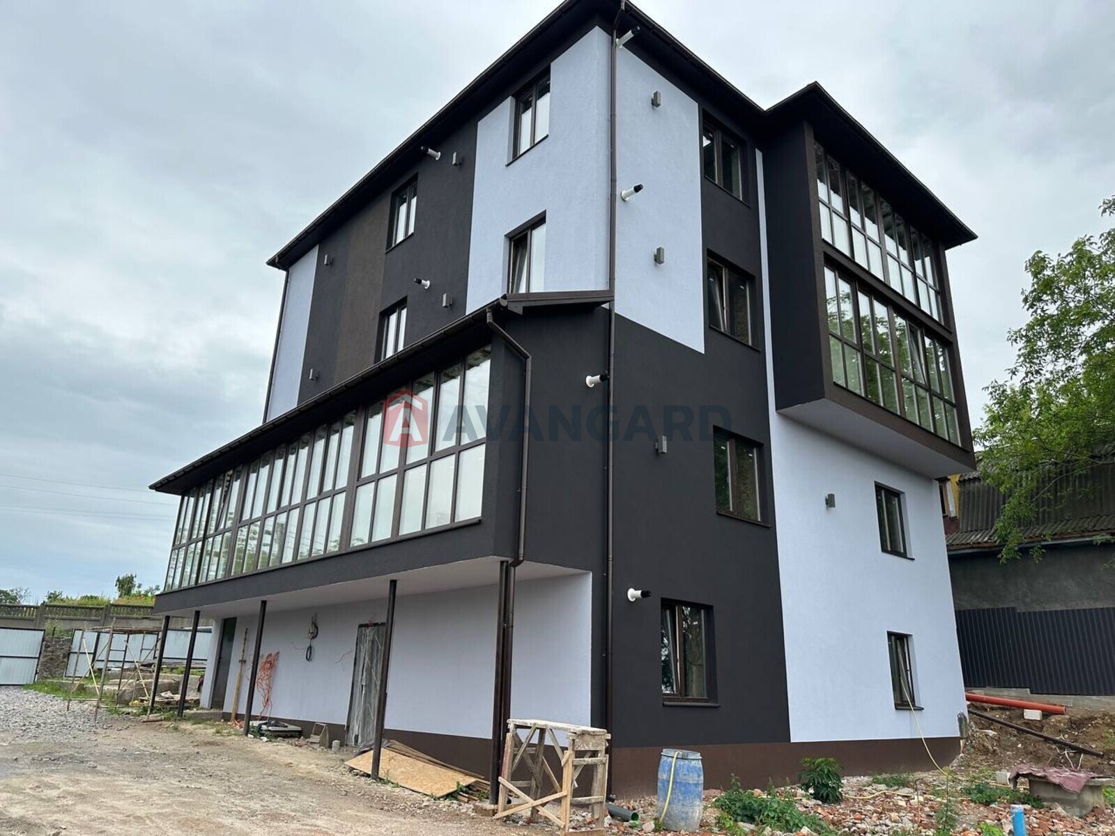 1 ����. ��������, 33/7/15 ��. �., 3/3 ���� ���� 10