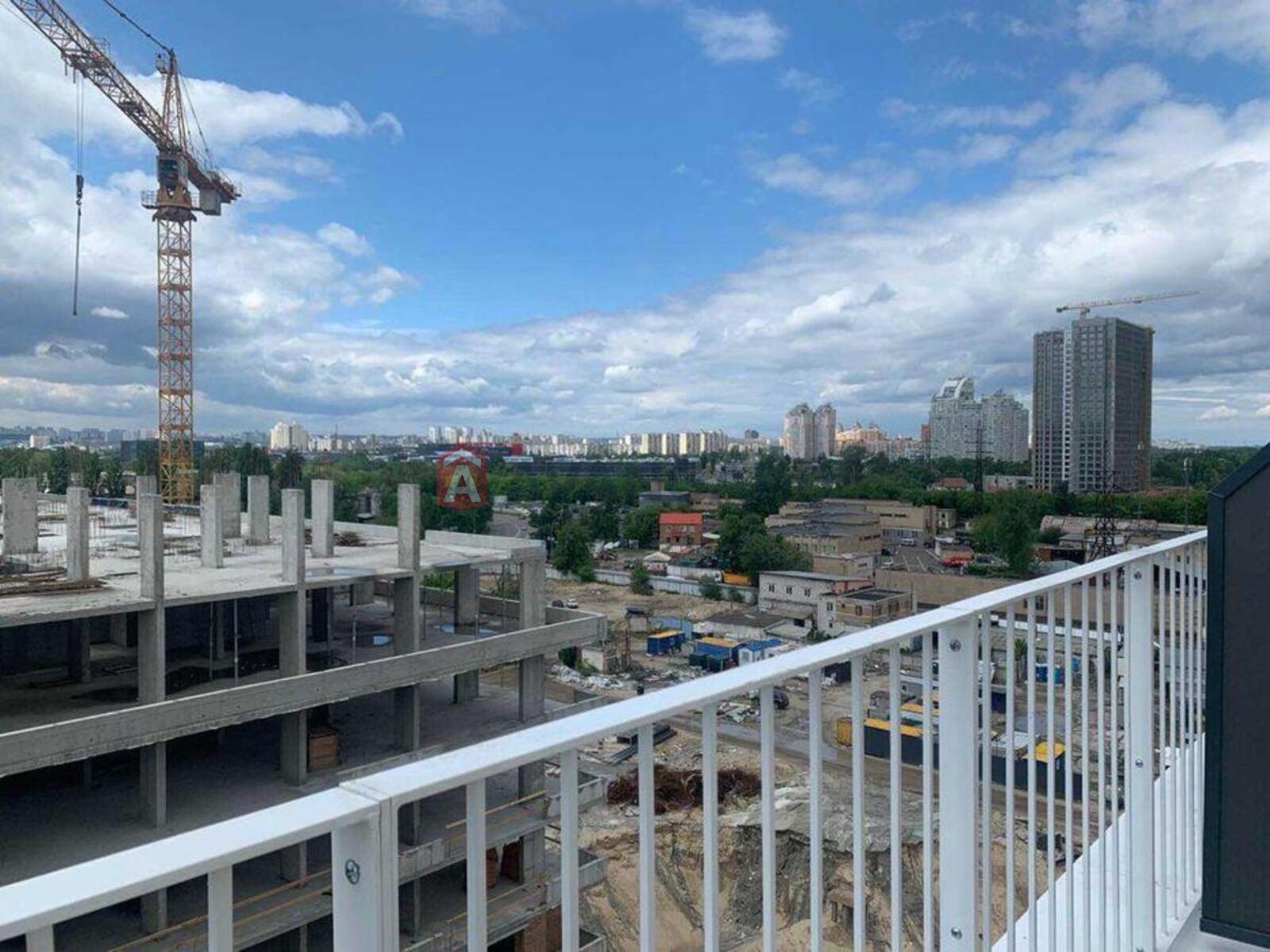 4 ��. ��������, 180/-/36 ��. �., 9/9 ������ ���� 4