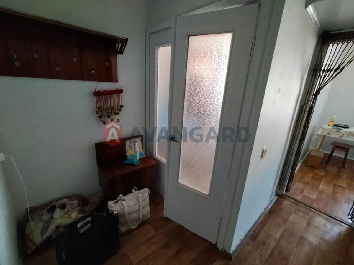 1 ��. ��������, 38/-/8 ��. �., 10/10 ������ ���� 6