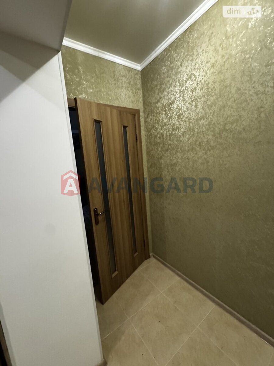 2 ��. ��������, 80/39/14 ��. �., 3/5 ������ ���� 3