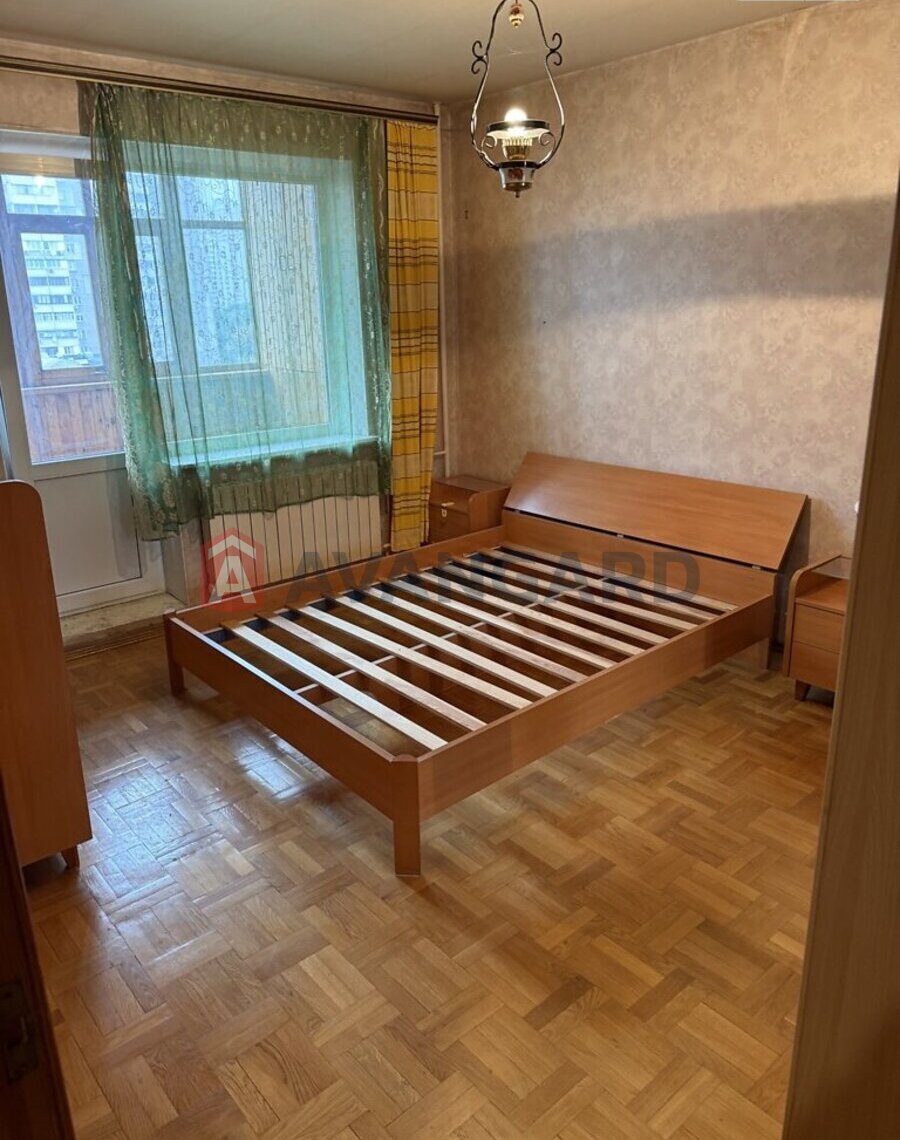 3 ����. ��������, 86/48/9 ��. �., 6/18 ���� ���� 16