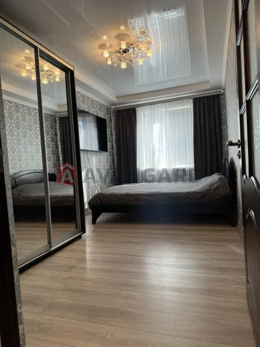 2 ��. ��������, 43/-/7 ��. �., 5/5 ������ ���� 2