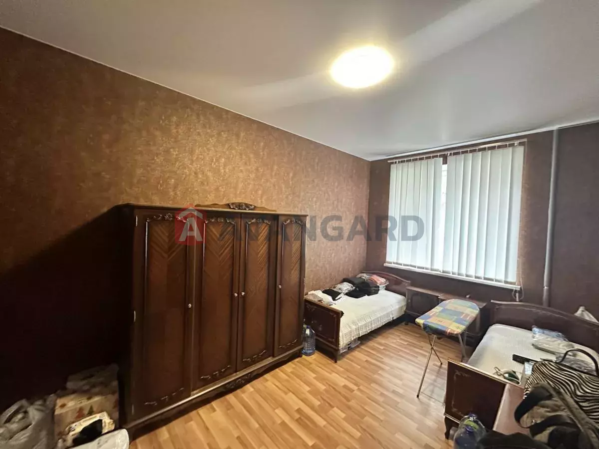 3 ����. ��������, 71/-/10 ��. �., 3/5 ���� ���� 6