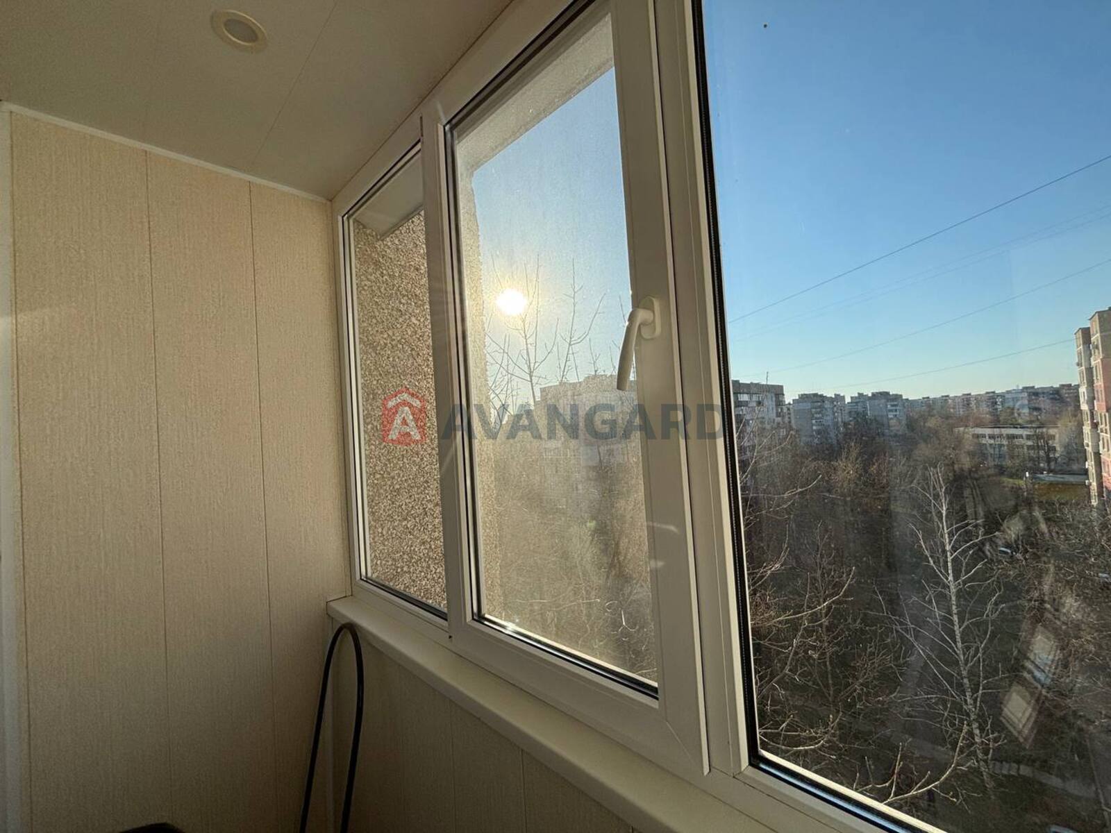 3 ��. ��������, 72/-/9 ��. �., 7/9 ������ ���� 3